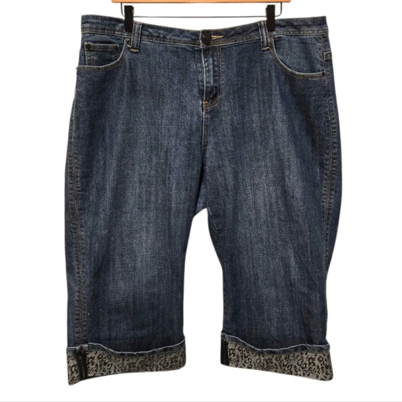 Mwah Jeans Cotton Blend Denim Leopard Accent Capris Size 18. - Picture 1 of 5